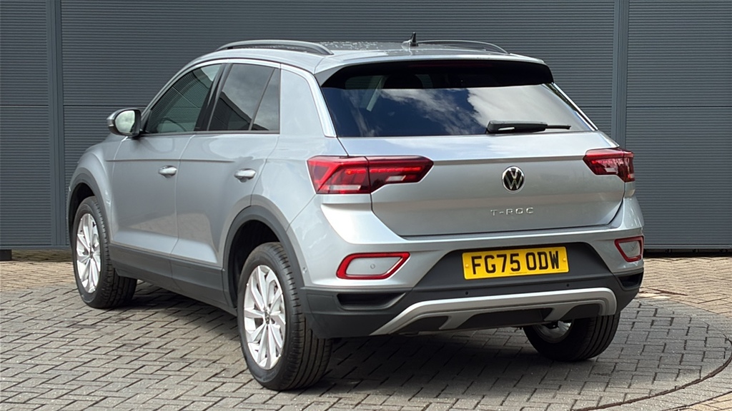 Volkswagen T-Roc 1.5 Tsi Match Dsg 150 Ps Silver #3