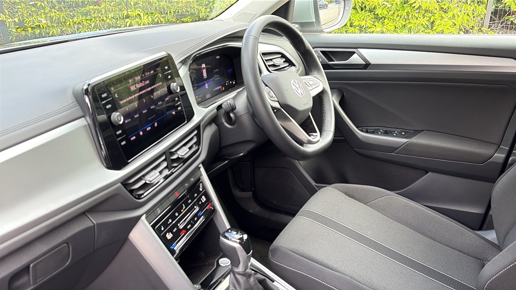 Volkswagen T-Roc 1.5 Tsi Match Dsg 150 Ps Silver #2