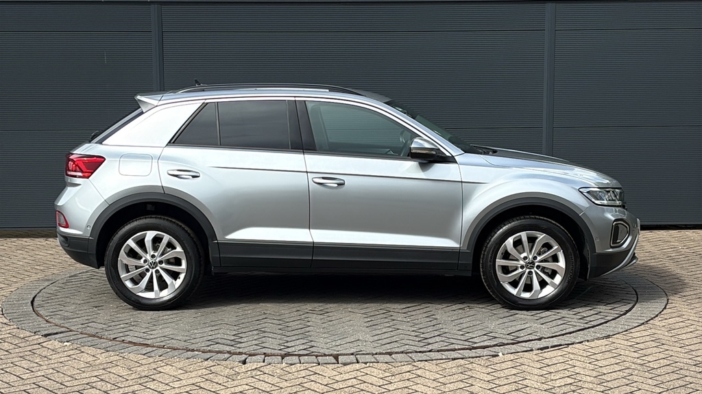 Volkswagen T-Roc 1.5 Tsi Match Dsg 150 Ps Silver #4