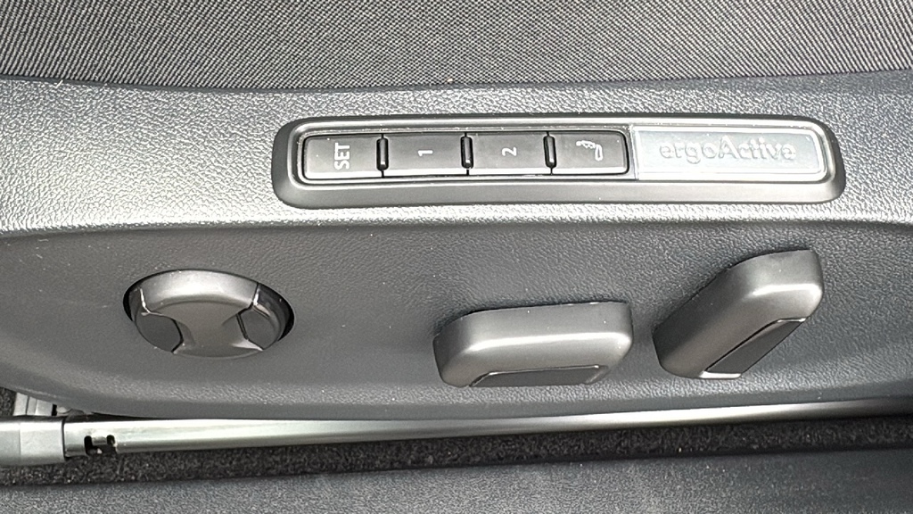 Volkswagen ID.7 Hatchback White #26