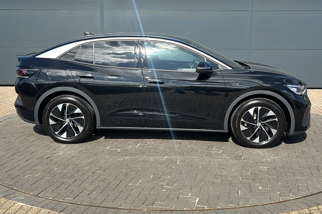 Volkswagen ID.5 210Kw Match Pro 77Kwh 0 Ps Black #4