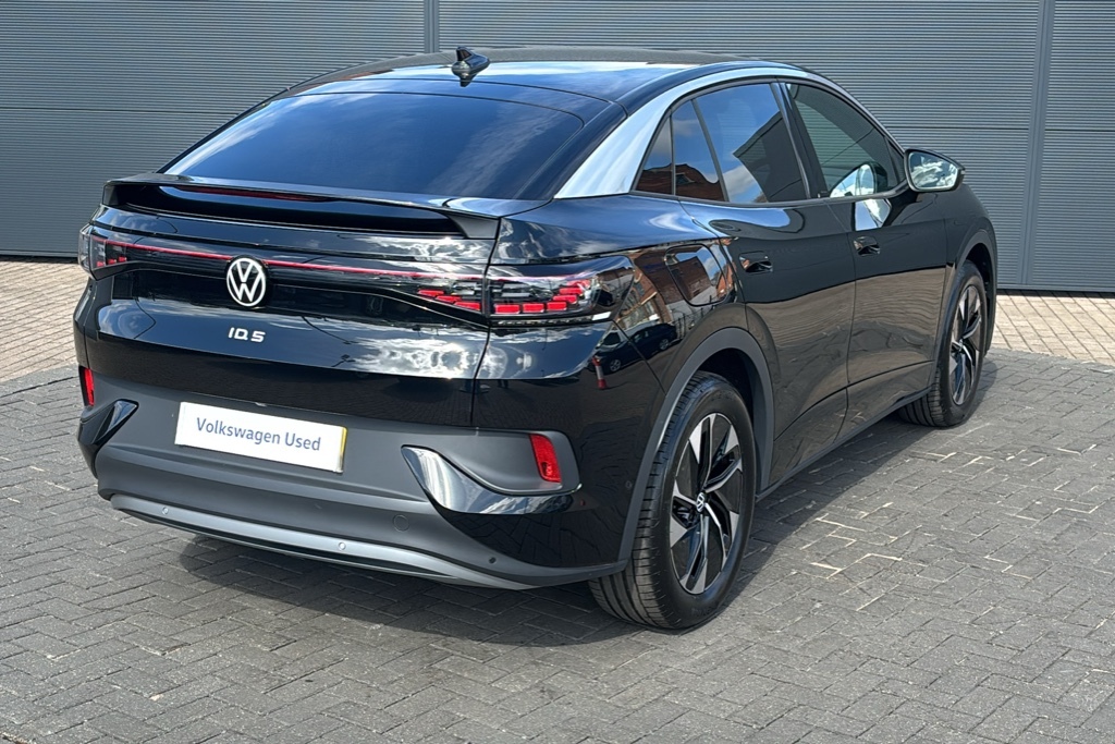Volkswagen ID.5 Tech White #11