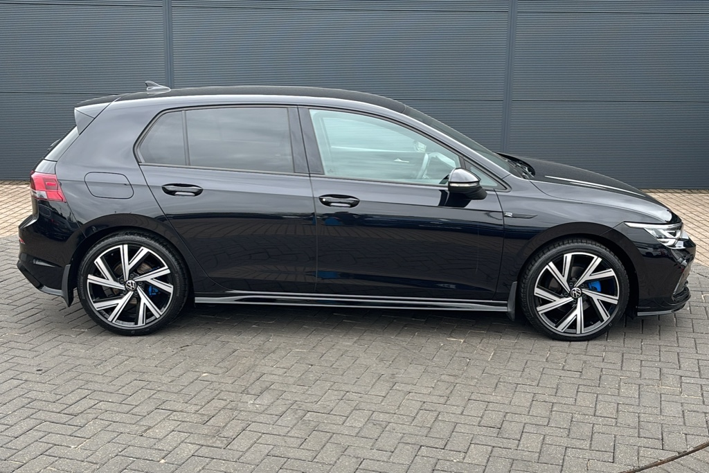 Volkswagen Golf 1.5 Tsi 150 R-line 150 Ps FP71NMA Black #4