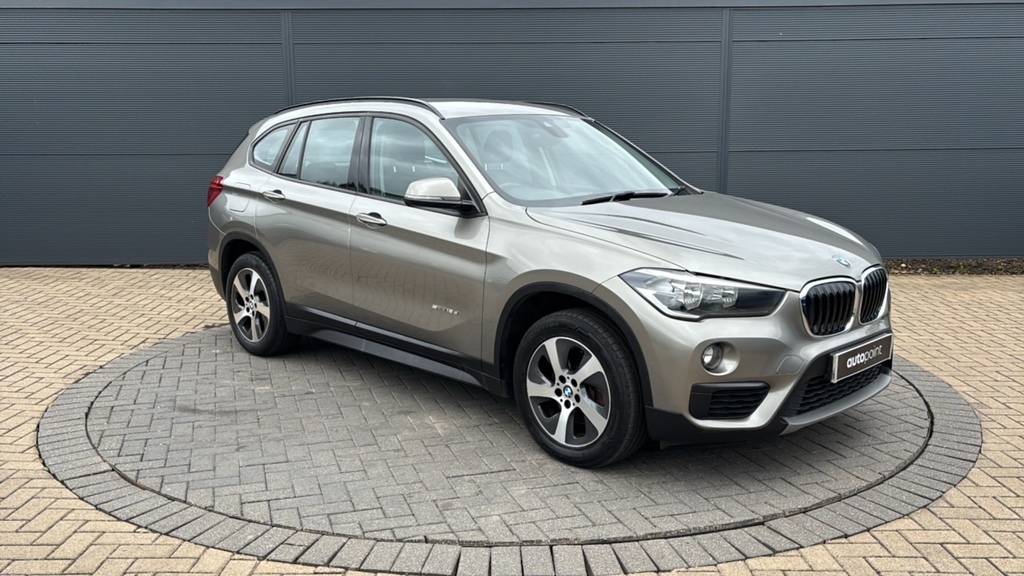 BMW X1 Sdrive 18D Se 150 Ps Silver