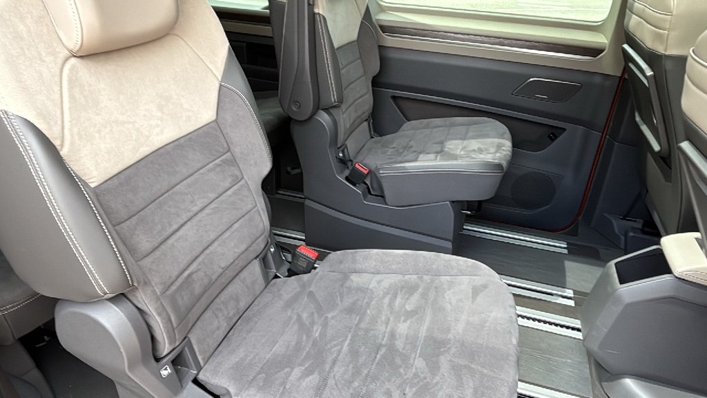 Volkswagen Multivan 2.0 Tdi Style Lwb Dsg Grey #16