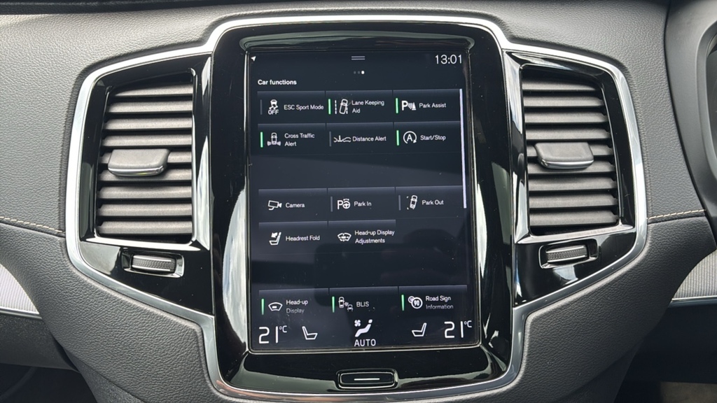 Volvo XC90 R-design White #30