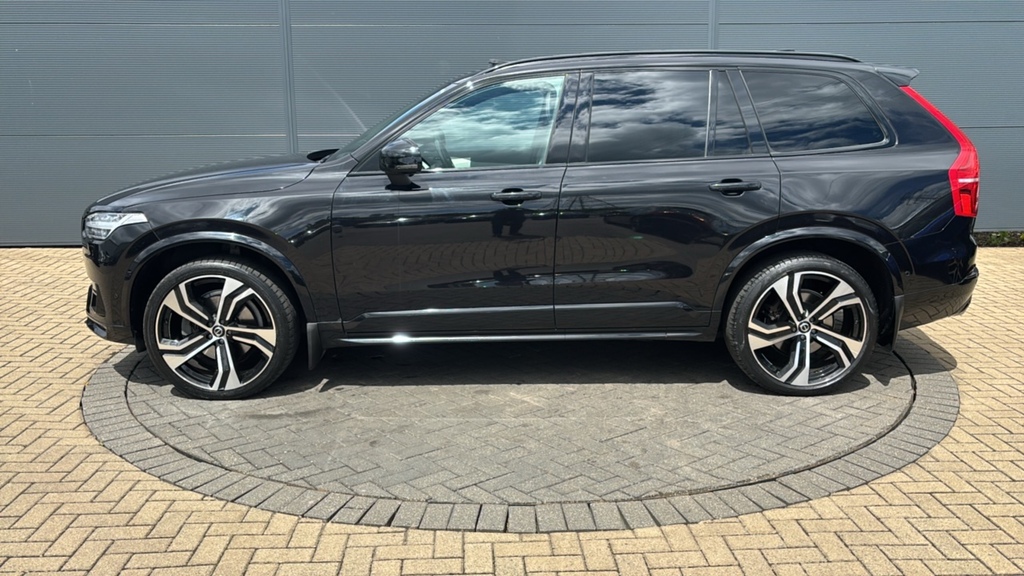 Volvo XC90 R-design White #11