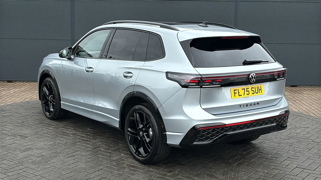 Volkswagen Tiguan 1.5 Etsi 150 R-line Dsg 150 Ps Silver #3