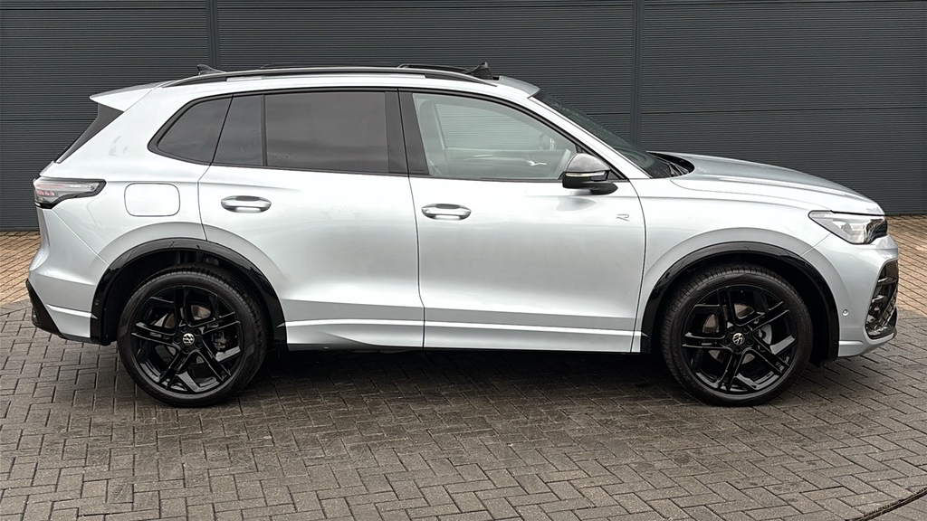 Volkswagen Tiguan 1.5 Etsi 150 R-line Dsg 150 Ps Silver #4