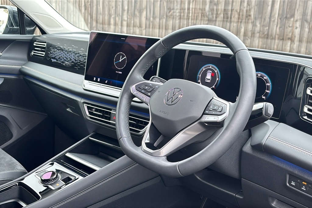 Volkswagen Tiguan 2.0 Tdi Elegance Dsg 150 Ps Black #6
