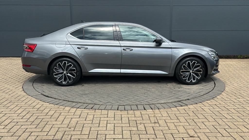 Skoda Superb 2.0 Tsi 190 Laurin Klement Dsg 190 Ps Grey #4
