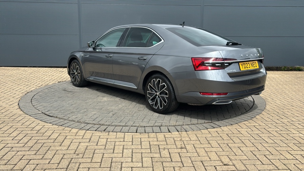 Skoda Superb 2.0 Tsi 190 Laurin Klement Dsg 190 Ps Grey #3