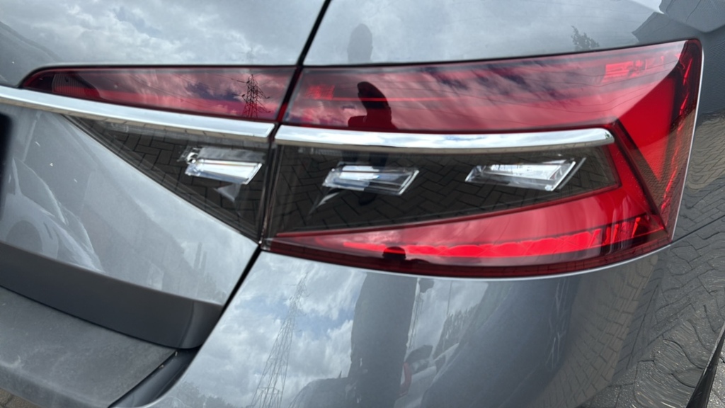 Skoda Superb 2L Se Black #14