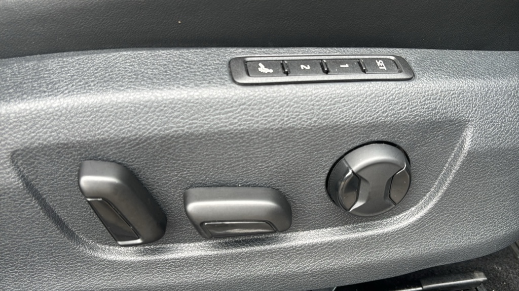 Skoda Superb 2L Se Black #18