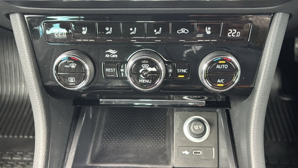 Skoda Superb 2L Se Black #24