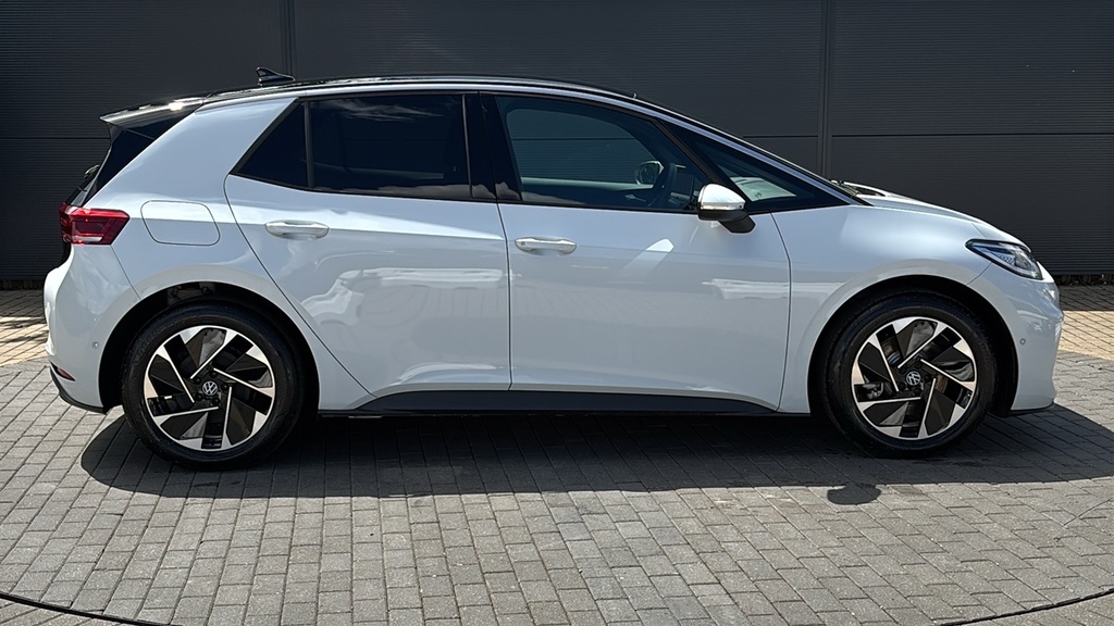 Volkswagen ID.3 150Kw Match Pro 59Kwh Comfort 204 Ps Black #4