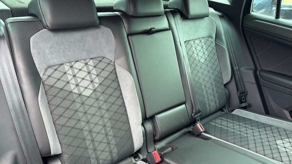 Volkswagen Tiguan Active Grey #17