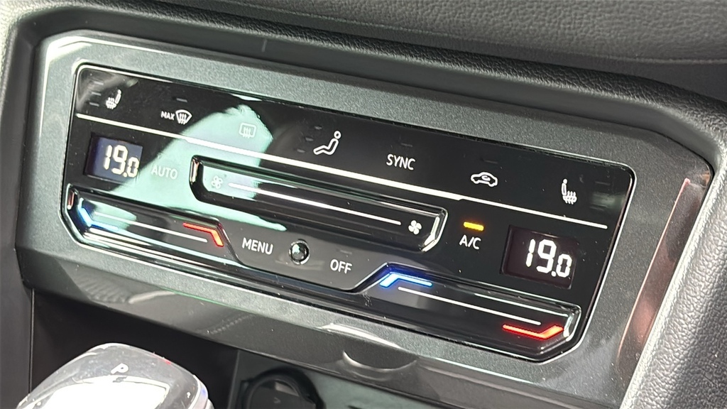 Volkswagen Tiguan Active Grey #21