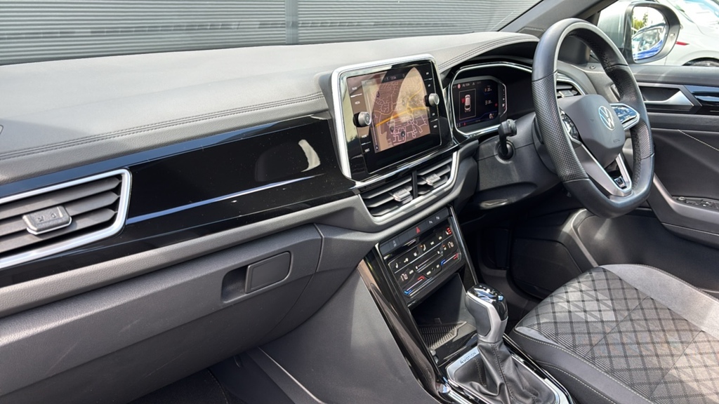 Volkswagen T-Roc 2.0 Tsi 4Motion R-line Dsg 190 Ps Silver #2