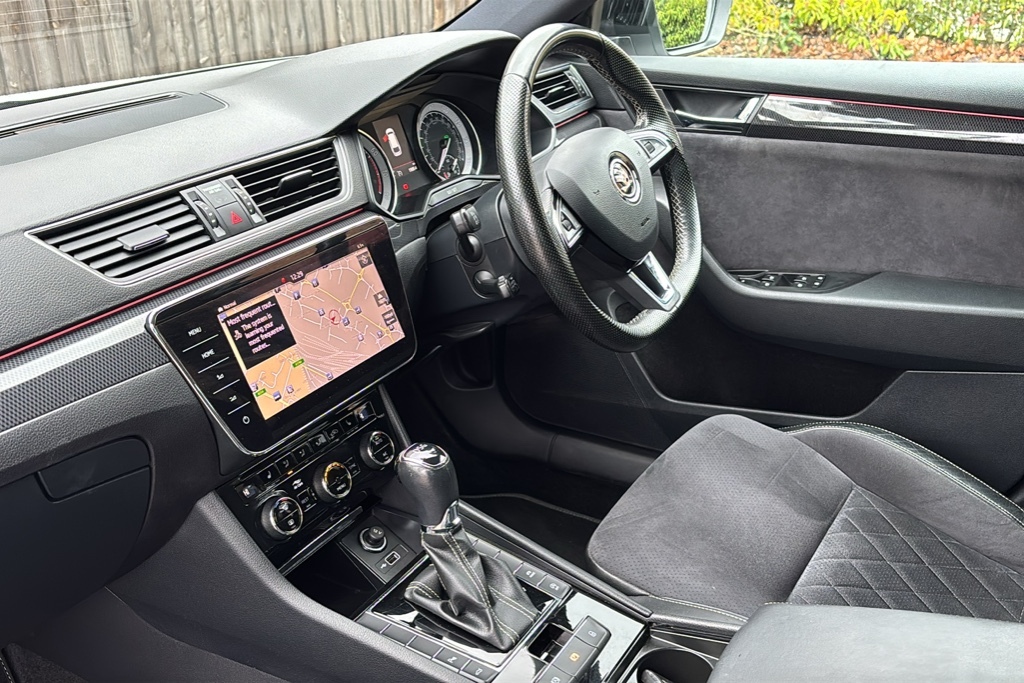 Skoda Superb 1.4 Tsi 150 Sport Line Dsg 150 Ps White #2