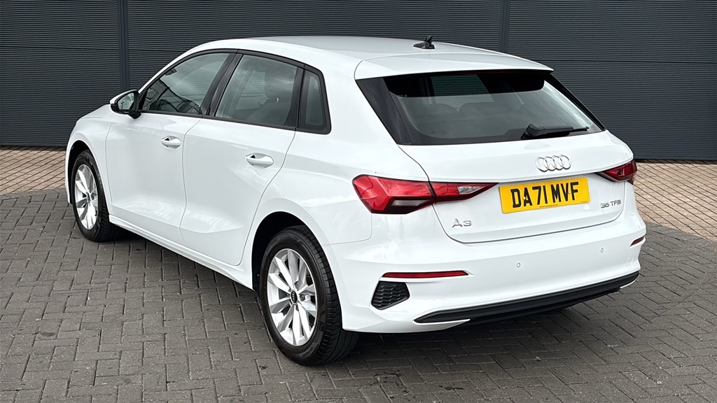 Audi A3 35 Tfsi Technik S Tronic 150 Ps White #3