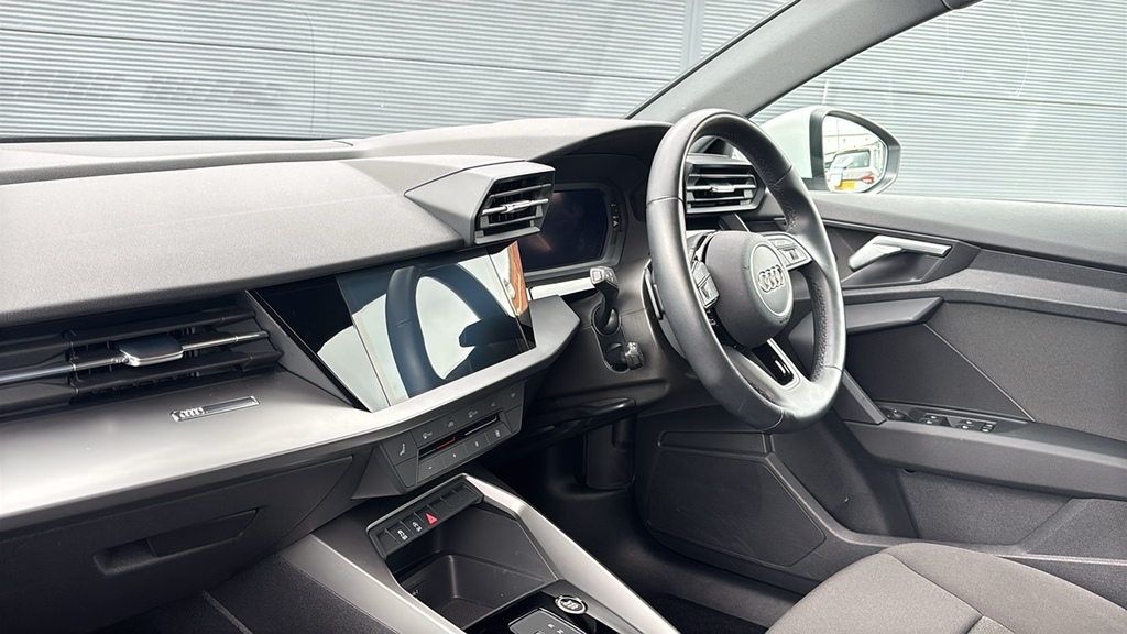 Audi A3 35 Tfsi Technik S Tronic 150 Ps White #2
