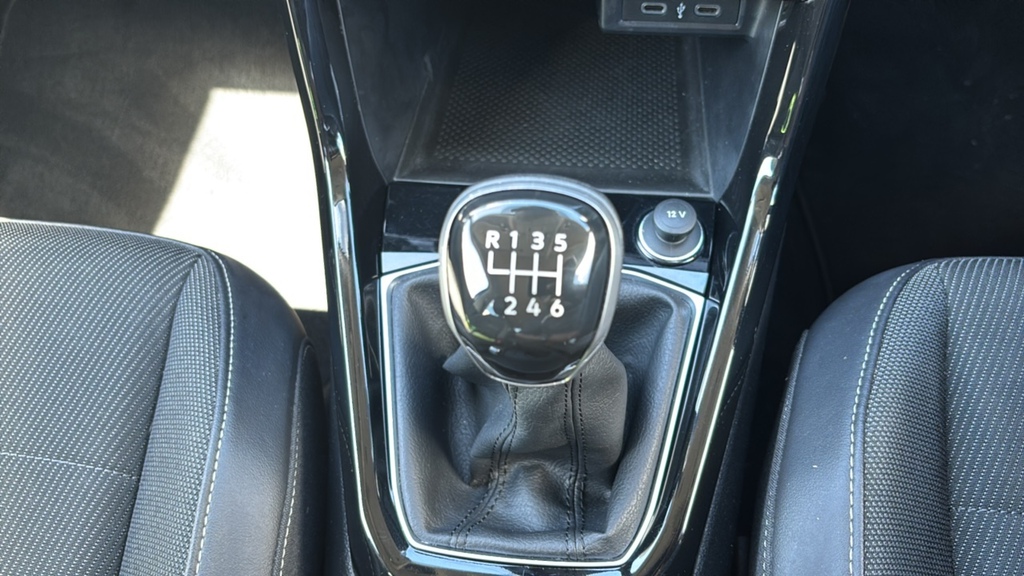 Volkswagen T-Cross Se White #27