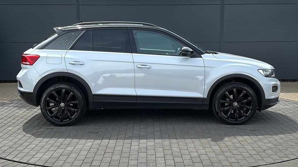 Volkswagen T-Roc 1.5 Tsi Evo Black Edition Dsg 150 Ps Silver #4