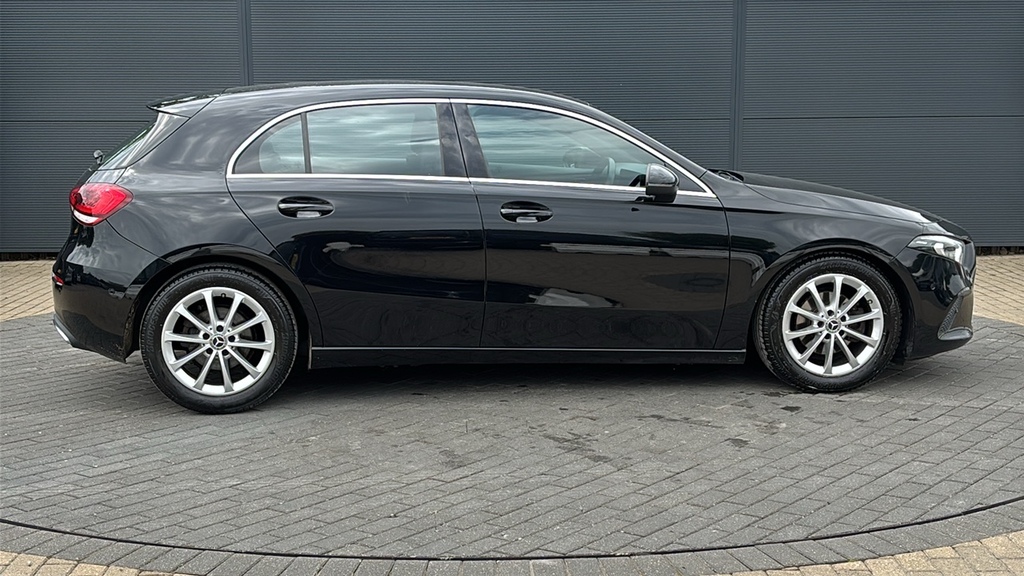 Mercedes-Benz A Class A180d Sport Executive 116 Ps Black #4