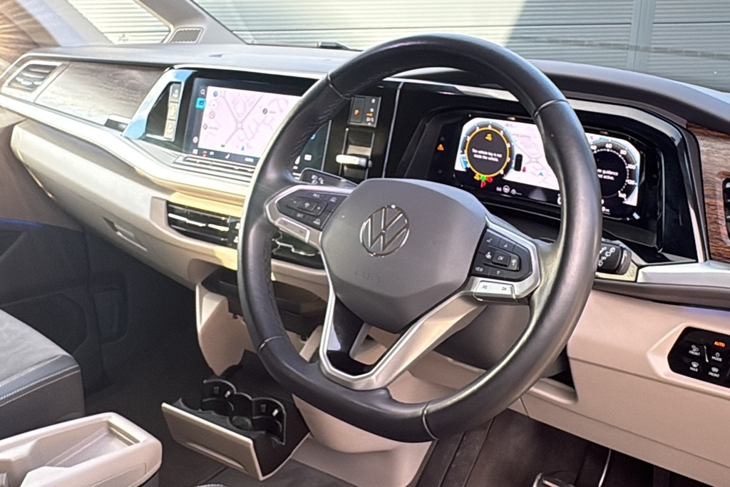 Volkswagen Multivan 2.0 Tsi Style Dsg 6 Seat 204 Ps Silver #6