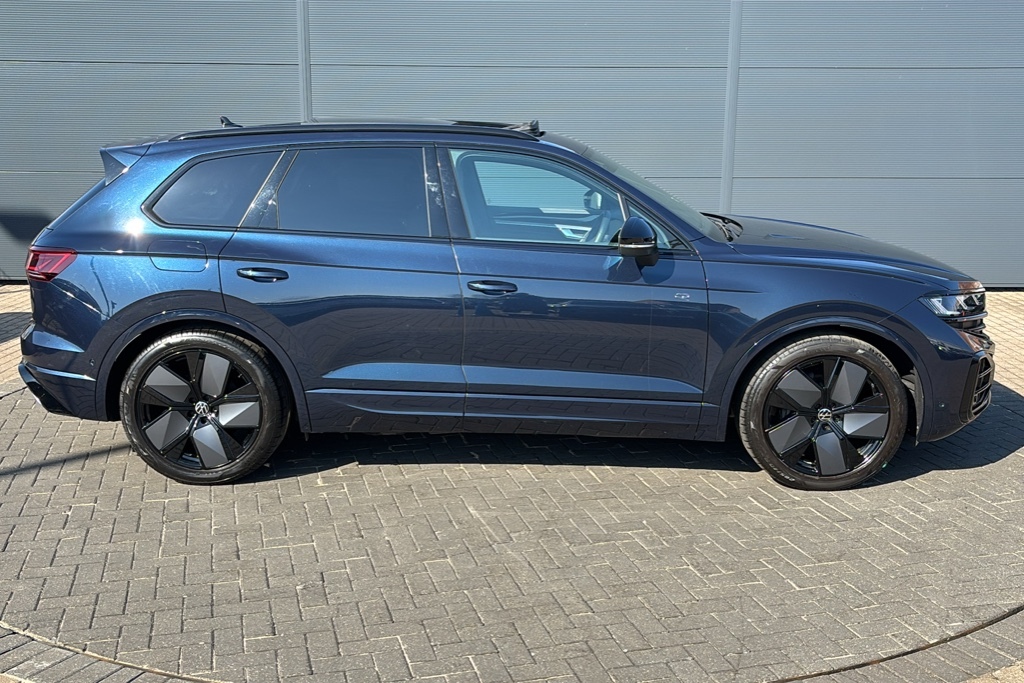 Volkswagen Touareg 3.0 V6 Tdi 4Motion Black Edition Tip 286 FH73VNW Blue #4