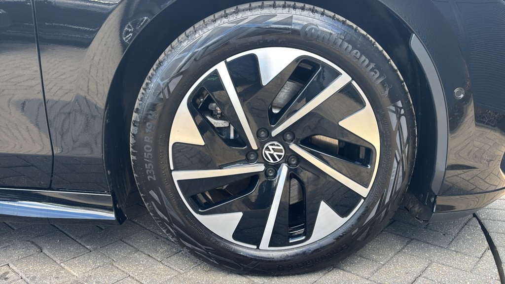 Volkswagen ID.7 210Kw Match Pro S Plus 86Kwh 286 Ps Black #5