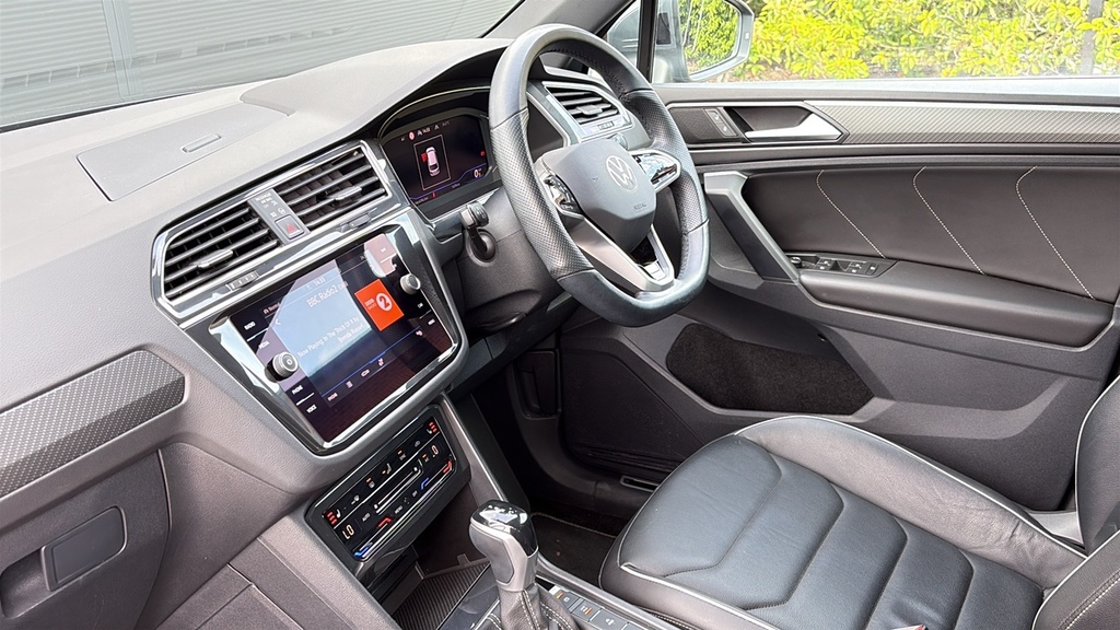 Volkswagen Tiguan 1.5 Tsi 150 R-line Dsg 150 Ps Grey #2