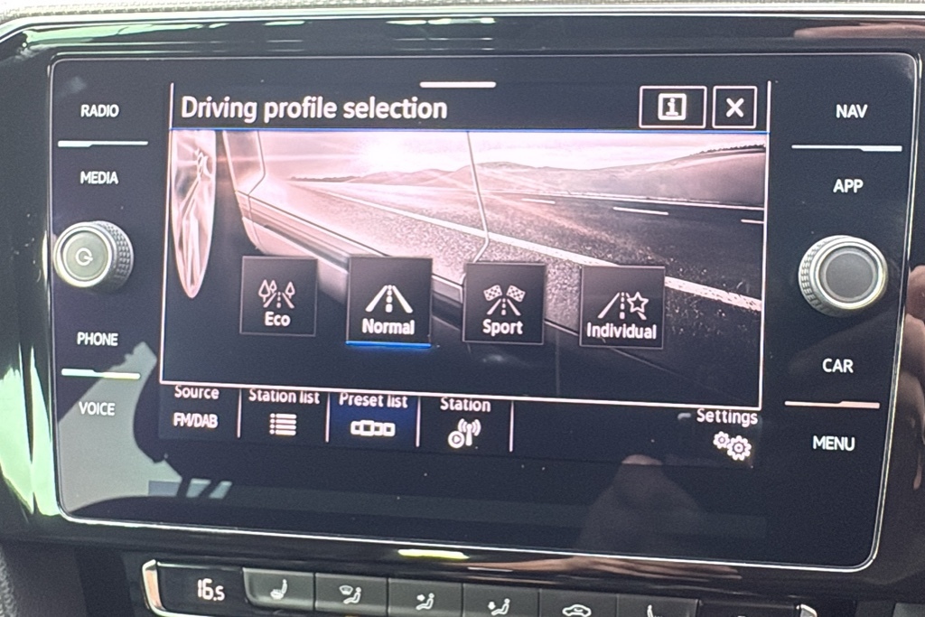 Volkswagen Passat Sel 2.0Tdi S Grey #24