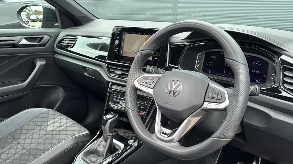 Volkswagen T-Roc 1.5 Tsi Black Edition Plus Dsg 150 Ps Black #6