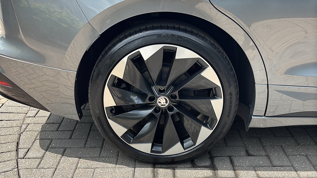 Skoda ENYAQ 195Kw 80X Sportline 82Kwh 4X4 265 Ps Grey #5