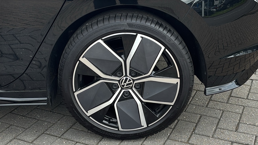 Volkswagen Golf 2.0 Tdi 150 R-line Dsg 0 Ps Black #5