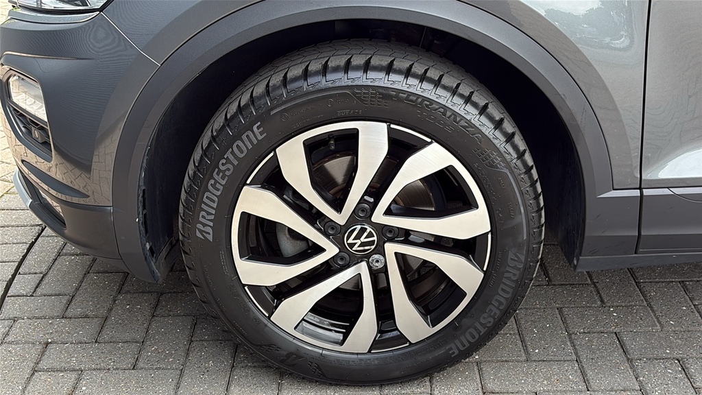 Volkswagen T-Roc 1.5 Tsi Evo Active Dsg 150 Ps Grey #5