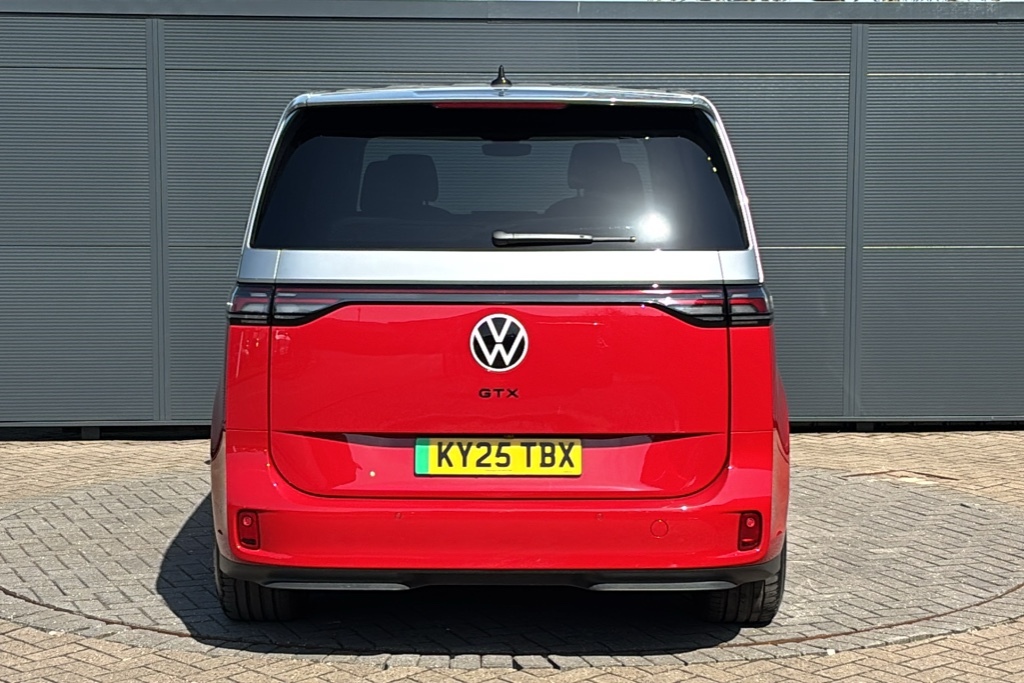 Volkswagen ID.Buzz Pro 79Kwh Gtx Mpv 4Motion Red #9