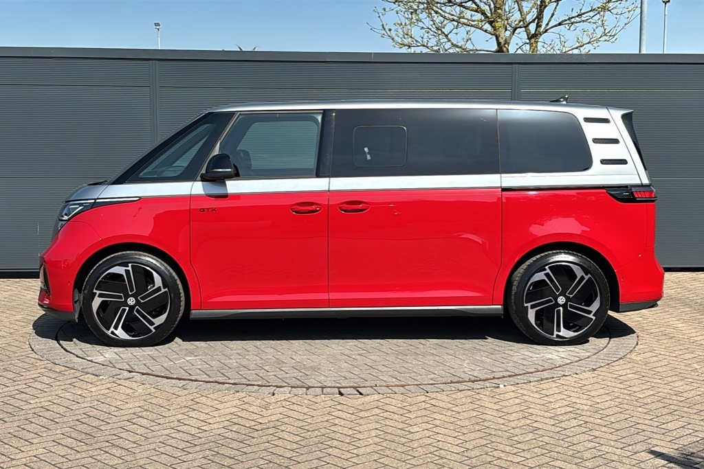 Volkswagen ID.Buzz Pro 79Kwh Gtx Mpv 4Motion Red #13