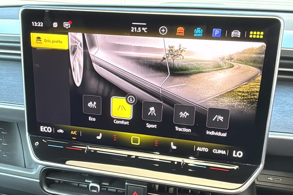 Volkswagen ID.Buzz Pro 79Kwh Gtx Mpv 4Motion Red #22