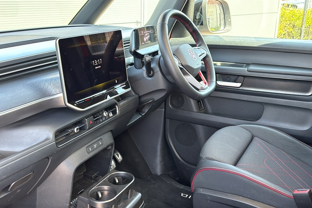 Volkswagen ID.Buzz 250Kw Gtx Pro 86Kwh 4Motion Lwb 6 Seat Red #2