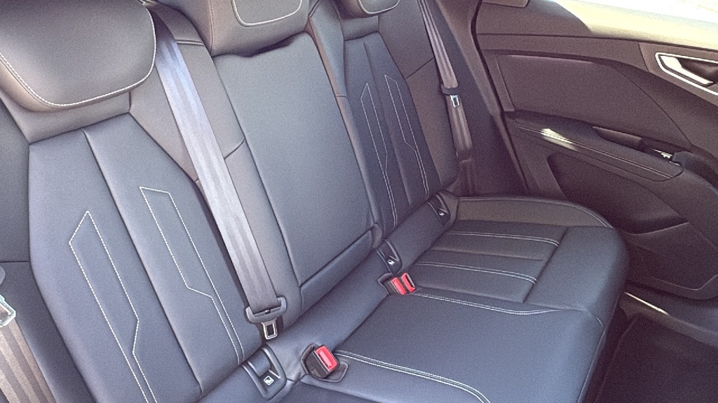 Audi Q4 E Tron 210Kw 45 82Kwh Sport Leather 2026 Grey #16
