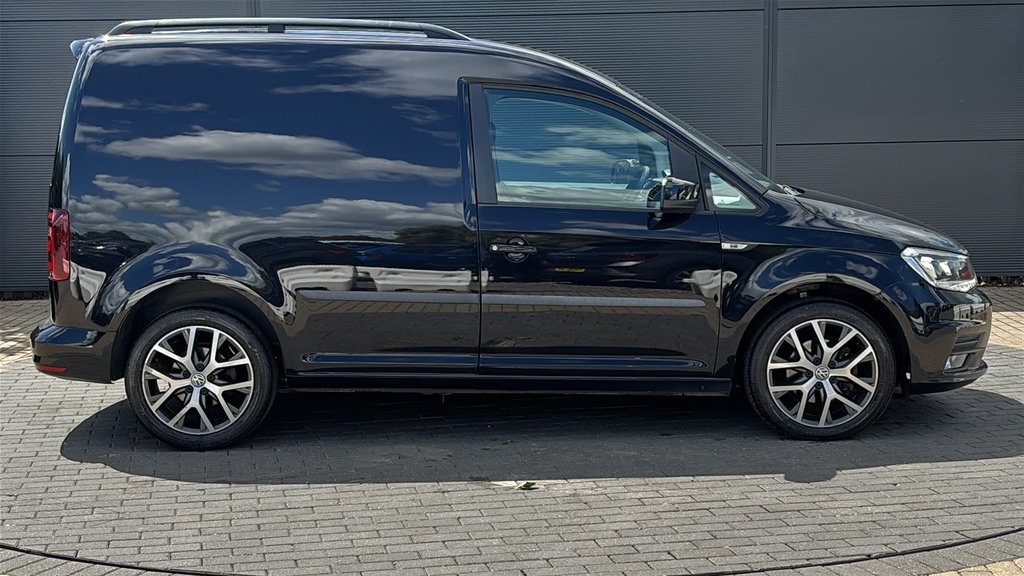 Volkswagen Caddy 2.0 Tdi Bluemotion Tech 150Ps Highline Van Dsg 15 Black #4