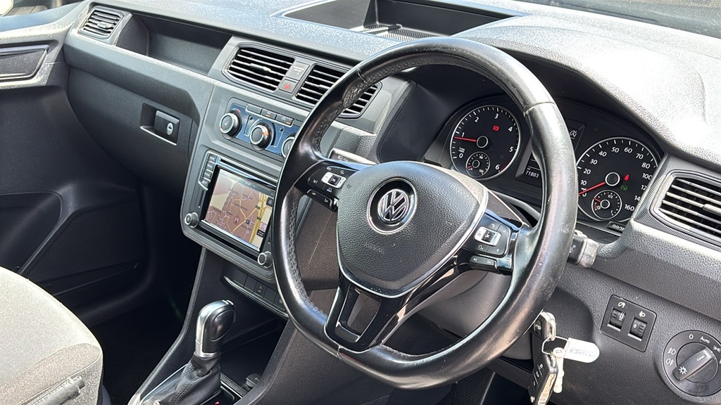 Volkswagen Caddy 2.0 Tdi Bluemotion Tech 150Ps Highline Van Dsg 15 Black #6