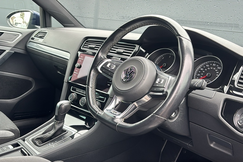 Volkswagen Golf 2.0 Tdi R-line Dsg 150 Ps KP69OTD White #6