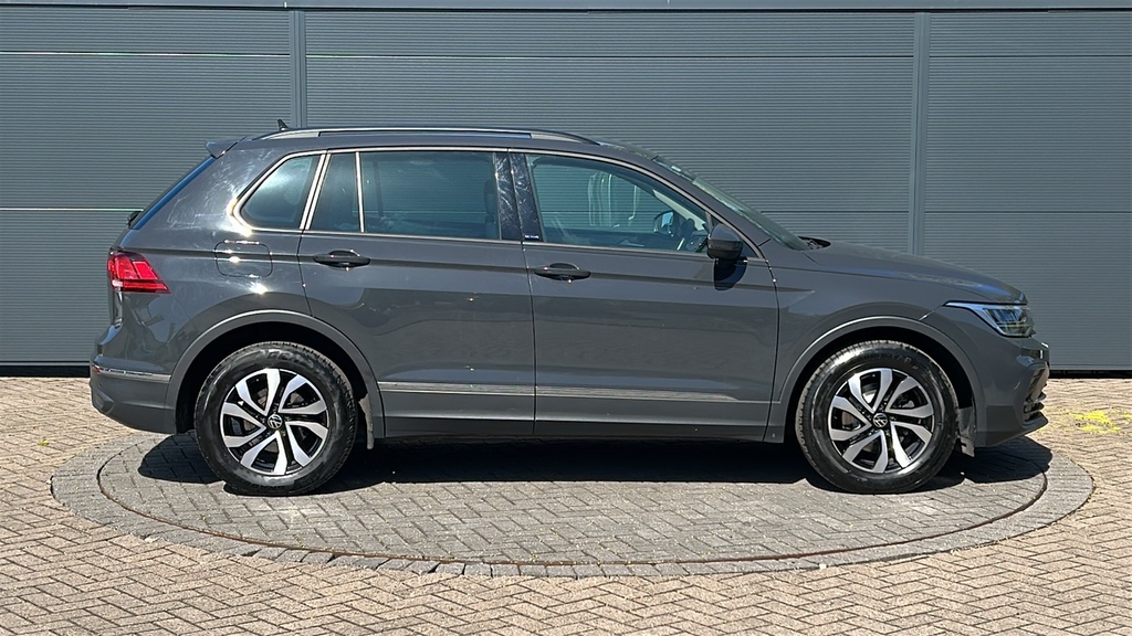 Volkswagen Tiguan 1.5 Tsi Active 130 Ps Grey #4
