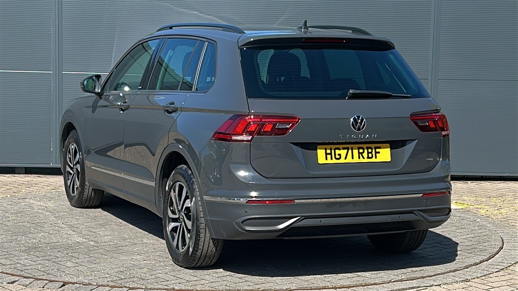 Volkswagen Tiguan 1.5 Tsi Active 130 Ps Grey #3