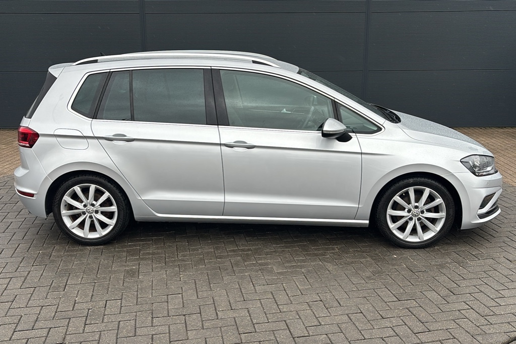 Volkswagen Golf 1.5 Tsi Evo 150 Gt Dsg 150 Ps FL19XRK Silver #4
