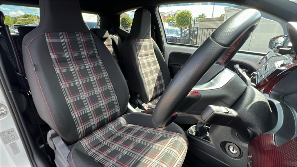 Volkswagen Up 1.0 Petrol Automaticulez White #12